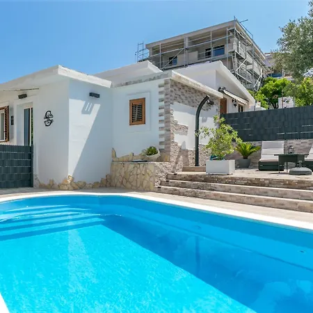 Casa vacanze Family Friendly House With A Swimming Pool Okrug Gornji, Ciovo - 24460 Traù