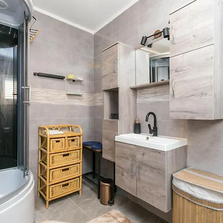 Casa vacanze Family Friendly House With A Swimming Pool Okrug Gornji, Ciovo - 24460 *